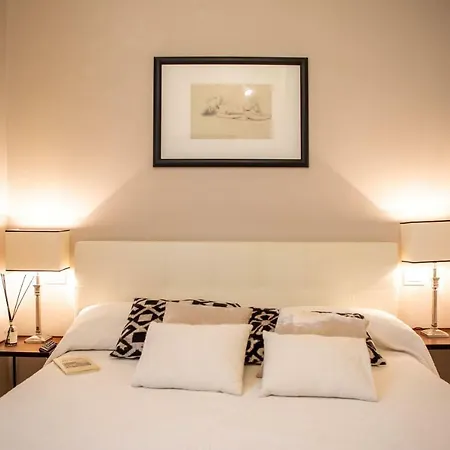 Santa Croce Luxury 2 Bedroom Firenze