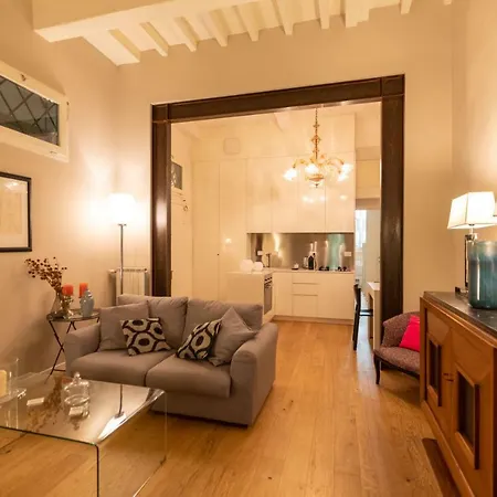 Santa Croce Luxury 2 Bedroom * Firenze