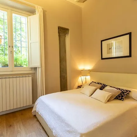 Appartamento Santa Croce Luxury 2 Bedroom Firenze